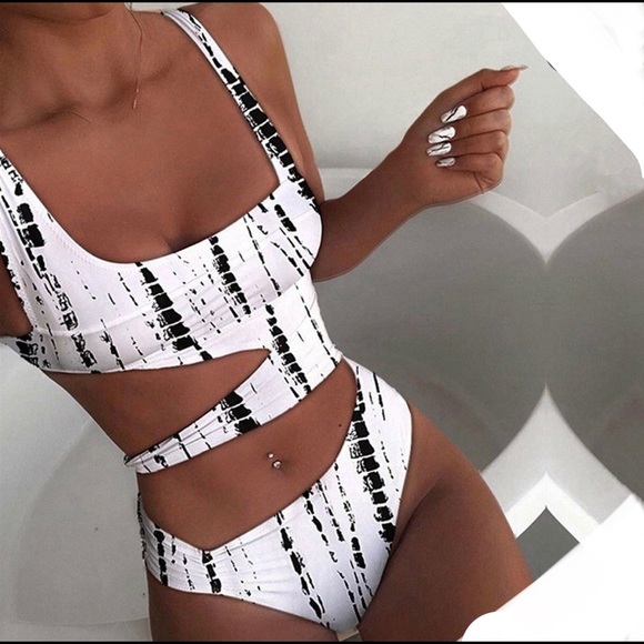 Other - Sexy 1 Piece Strappy CutOut Swimsuit